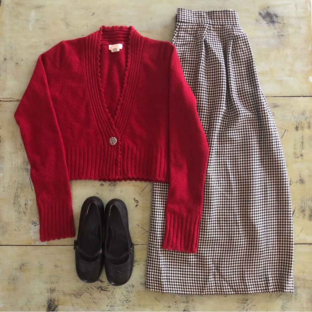 Anthropologie Sleeping on Snow Scalloped Edge Crop Cardigan